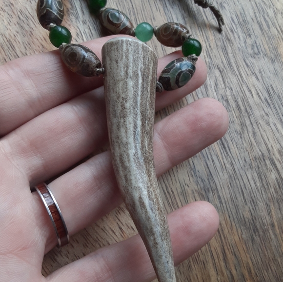 Natural Deer Antler/ DZI Agate/ Green Jade/ Aventurine/ Hemp Necklace - Picture 5 of 8
